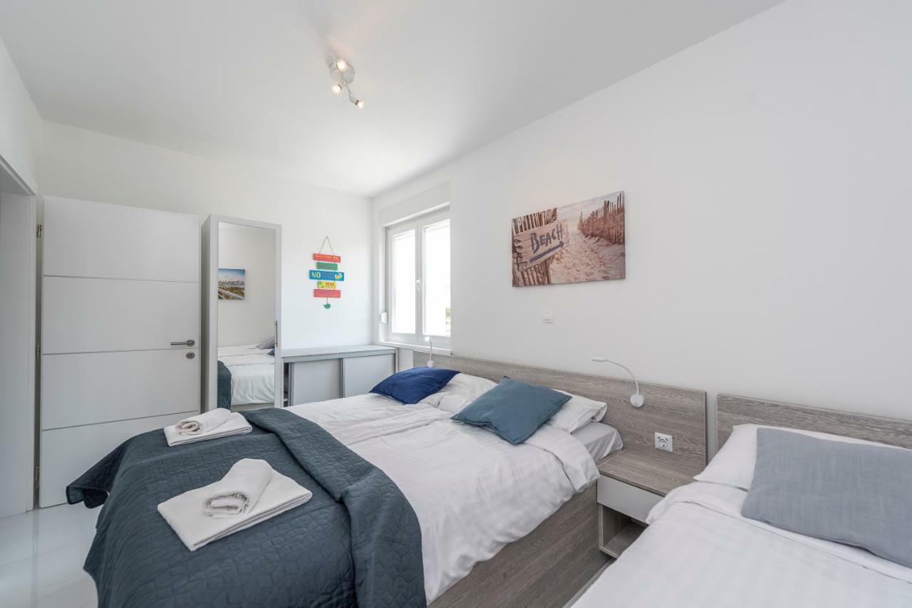 Adris 2 Luxury Modern Apartment With A Pool Novalja Eksteriør bilde