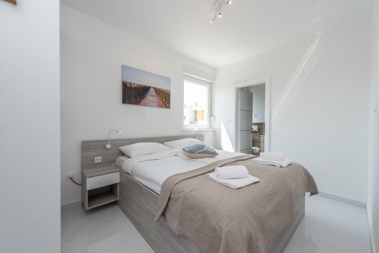 Adris 2 Luxury Modern Apartment With A Pool Novalja Eksteriør bilde
