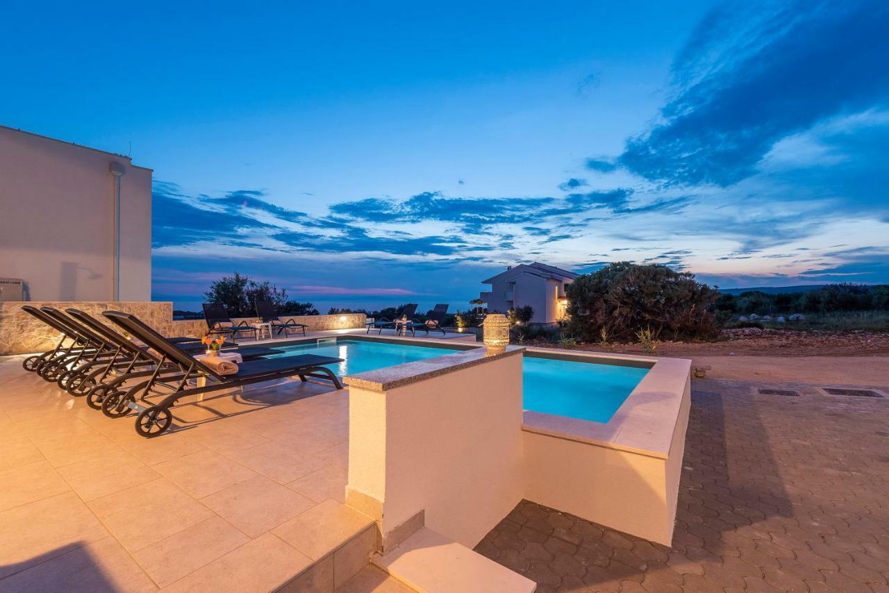 Adris 2 Luxury Modern Apartment With A Pool Novalja Eksteriør bilde