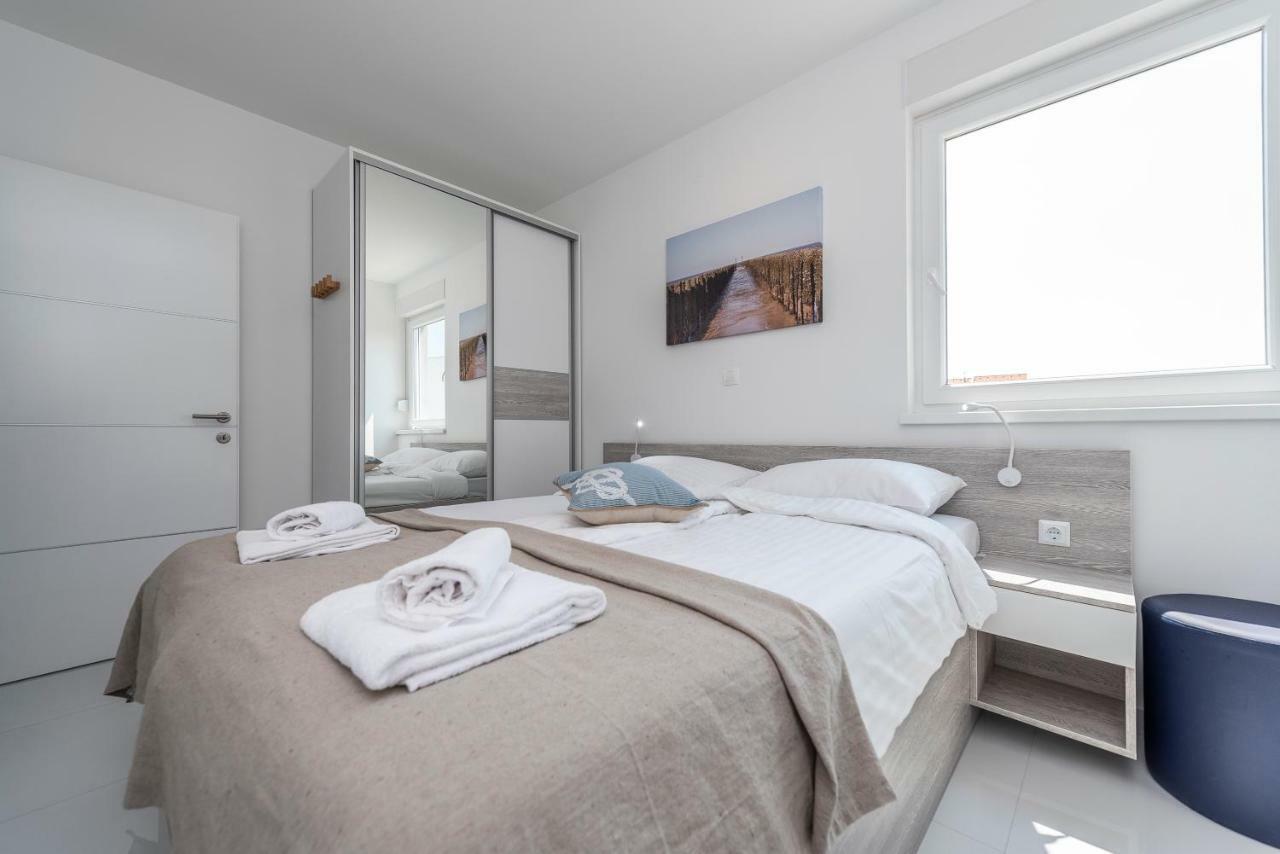 Adris 2 Luxury Modern Apartment With A Pool Novalja Eksteriør bilde