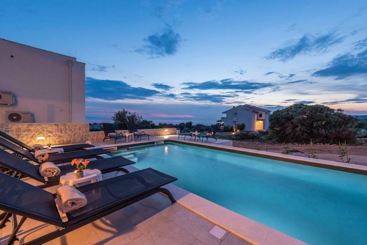 Adris 2 Luxury Modern Apartment With A Pool Novalja Eksteriør bilde